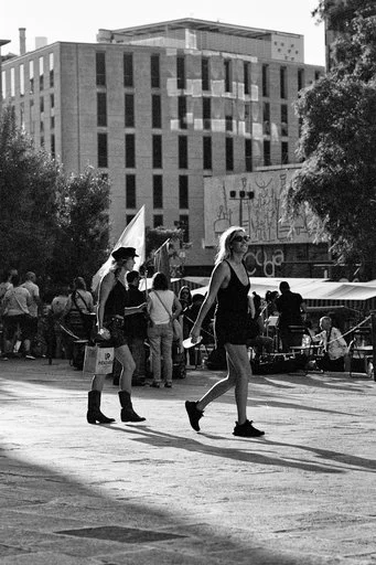 Timing in Photography: The Role of Patience in Street Photoshoots