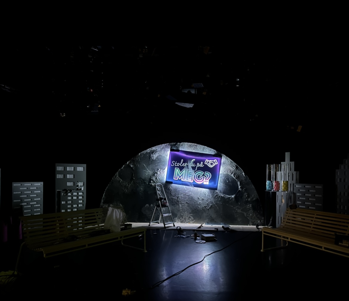 Props making - Måne