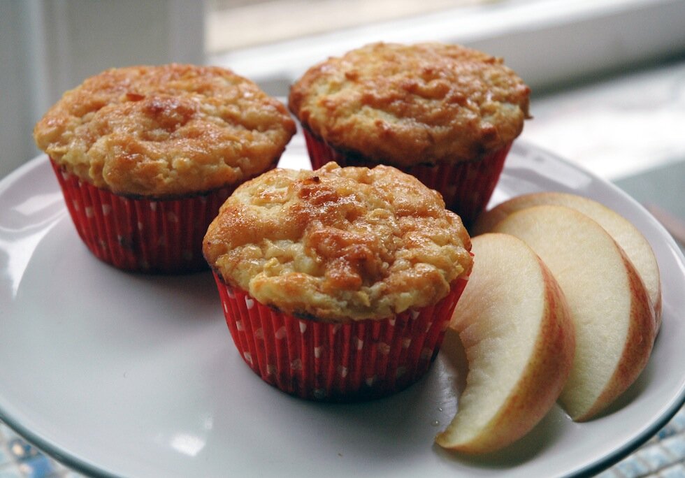 Apple cheese muffins