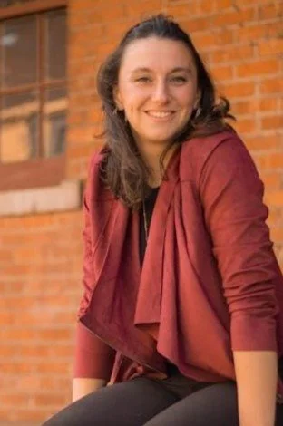 Headshot4.jpg