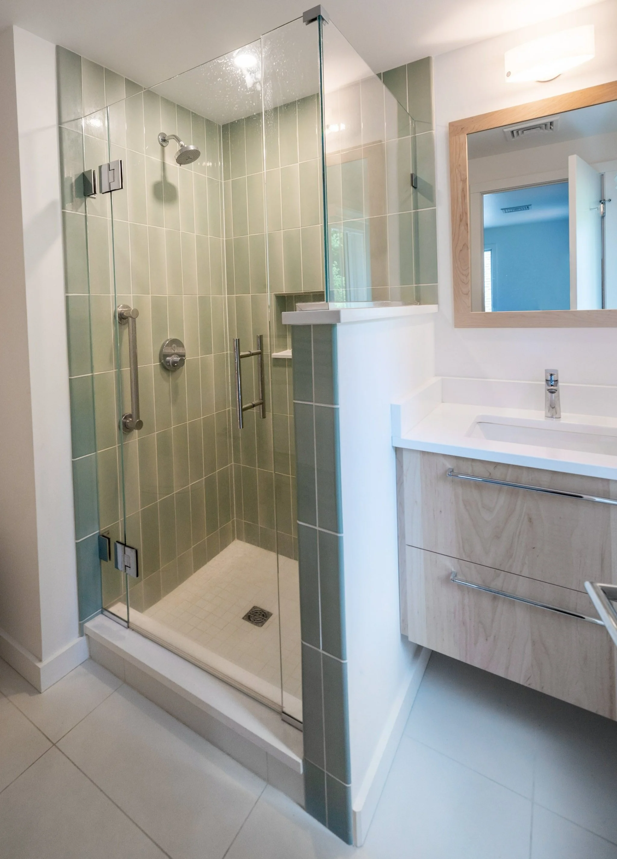MODERN_BATHROOM_RENOVATION_2.jpg