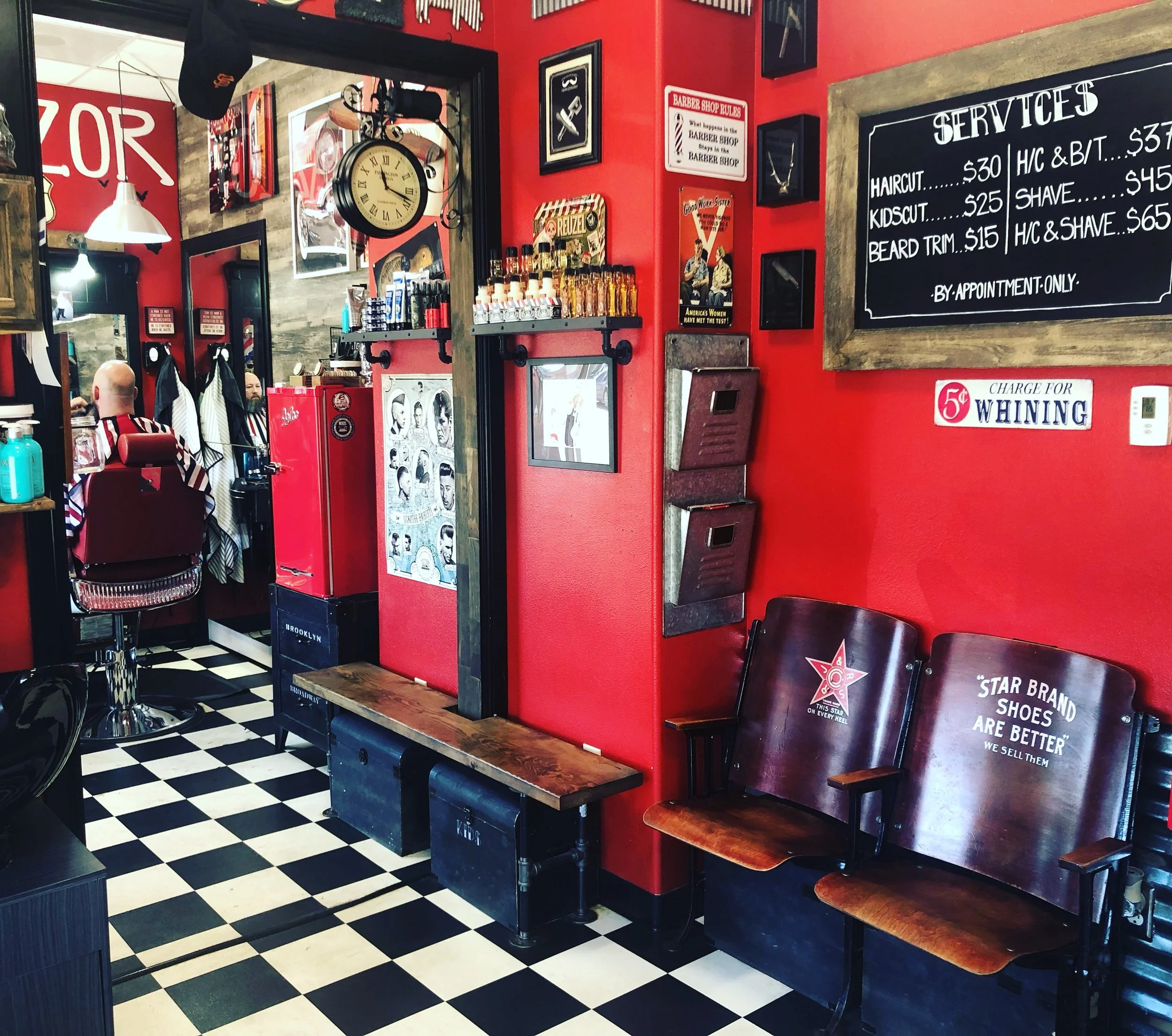 Lynn's Shaky Razor Barbershop