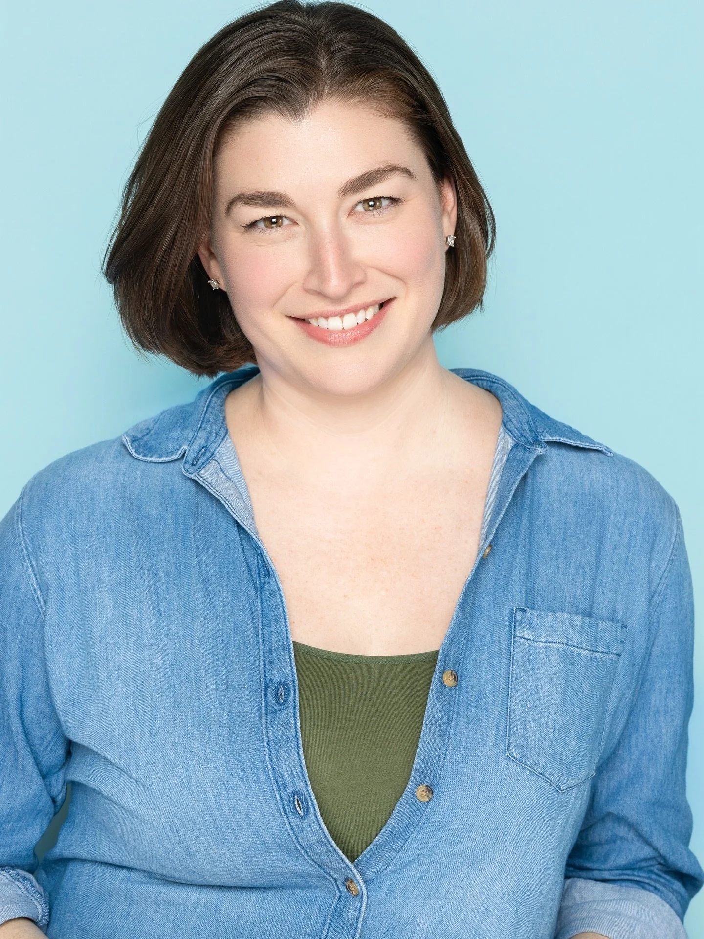 Can we take a moment and appreciate Julia&rsquo;s cute haircut! 🌟

Julia brought amazing energy to our shoot. I especially love when Actors show up with intention and a clear vision of what looks and range needed for there Acting profiles. This make