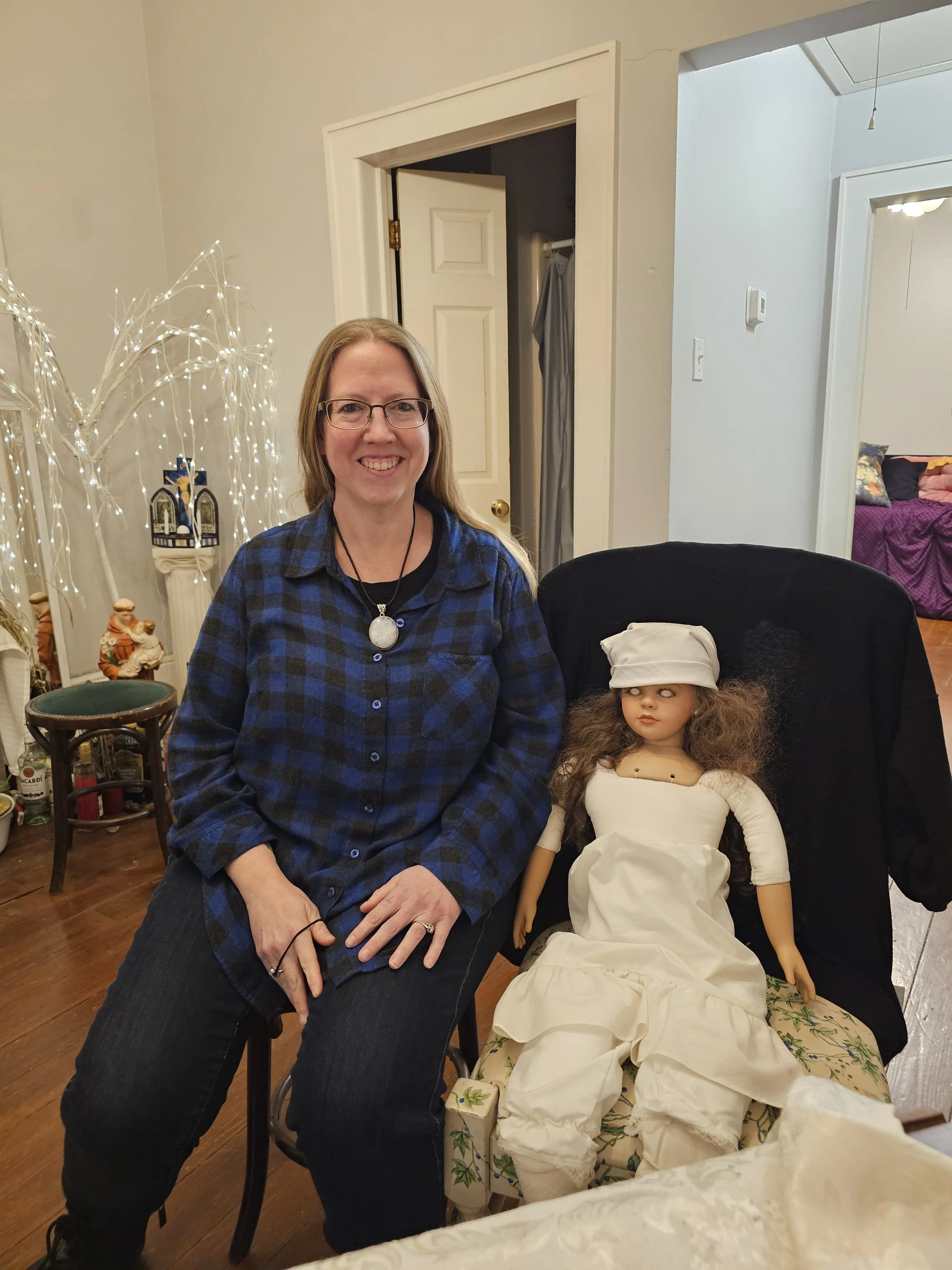 Talking to a haunted doll 