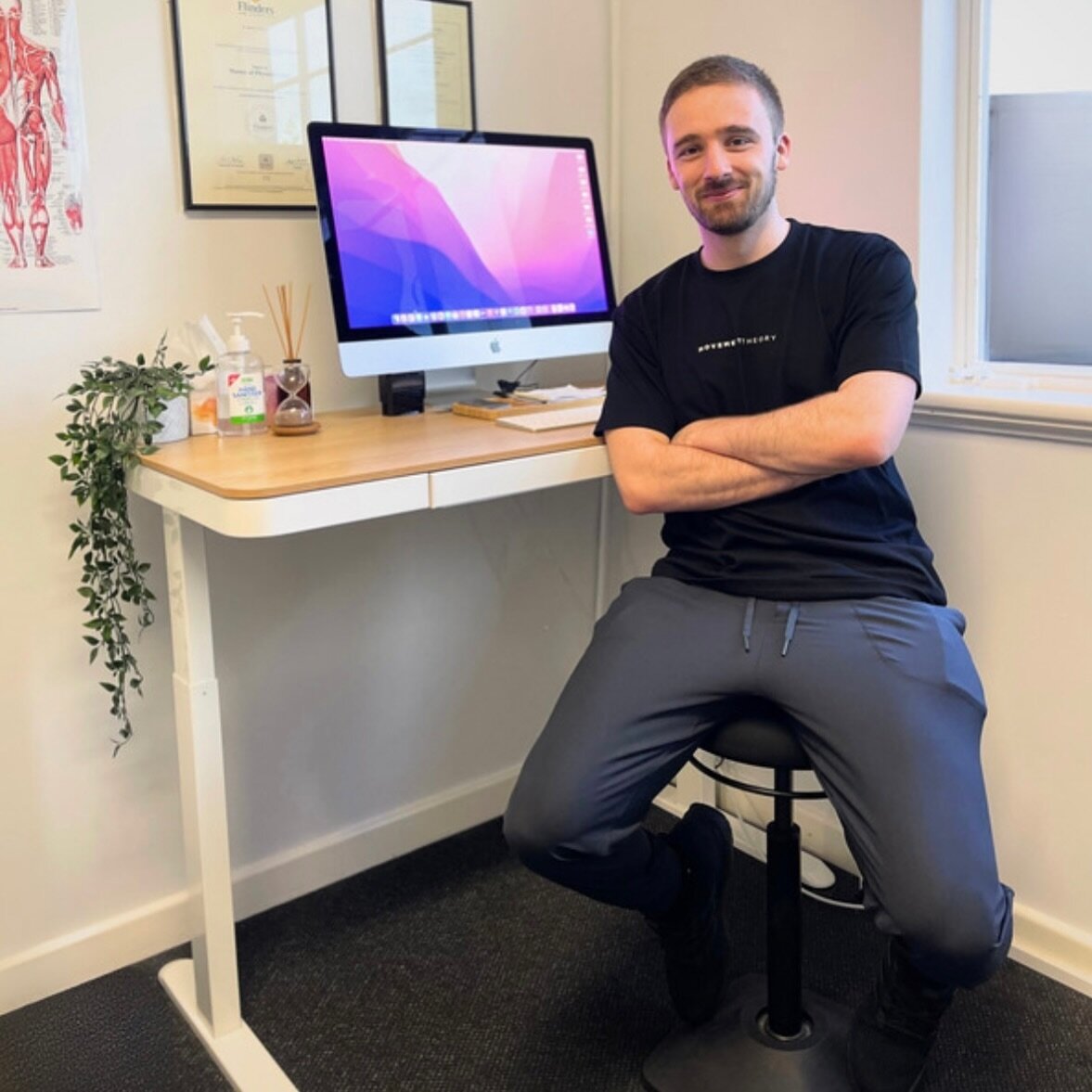👊 Introducing Luke!

Luke is a dynamic &amp; enthusiastic physiotherapist, who loves to help people achieve their optimal health &amp; well-being. 
He has a rich experience in sports &amp; fitness; having been an award-winning runner - South Austral