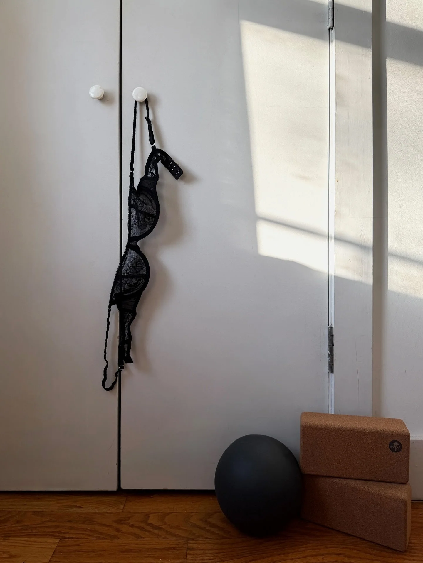 Whatever your feelings on Valentine&rsquo;s Day, my Abs, Asana, Affirmations workshop with @lulusoni is the best gift you could give yourself (or a lovah).

Join us Valentine&rsquo;s morning at 10am ET for a 90 minute self-love themed Zoom master cla