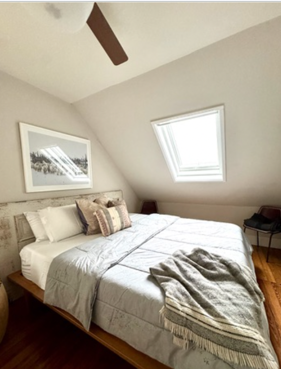 Farmhouse King Bed (Shared Bed & Bathroom) $2,300/person