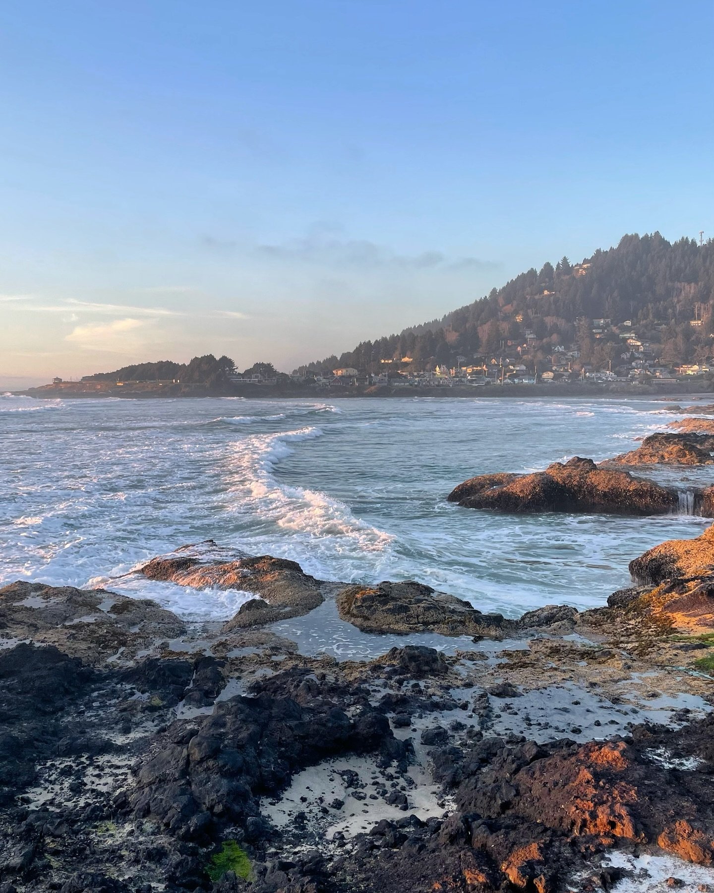 🌊 Ah, that Friday feeling hitting just like a wave crashing on the shore! 🌊

 Dive into the weekend vibes in Yachats and let the soothing sound of the ocean carry you away. 🏖️ 

#yachatsoregon #oregoncoast