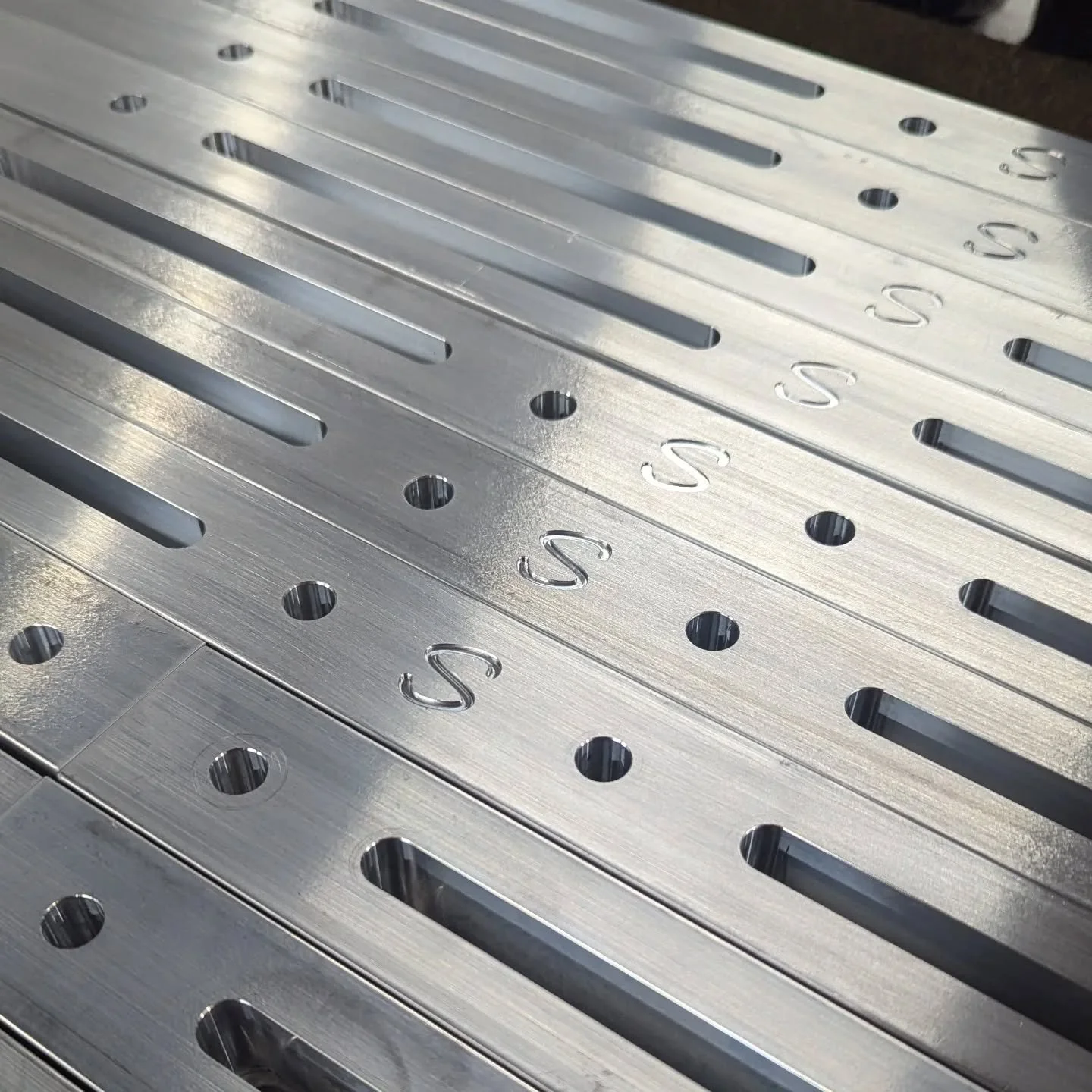 Finished up a small production run which required a decent amount of full slotting in aluminum. Ignoring my sfm which was way too high for half the run, I'm super impressed with what I would normally consider a discount endmill, the Accupro line. I s