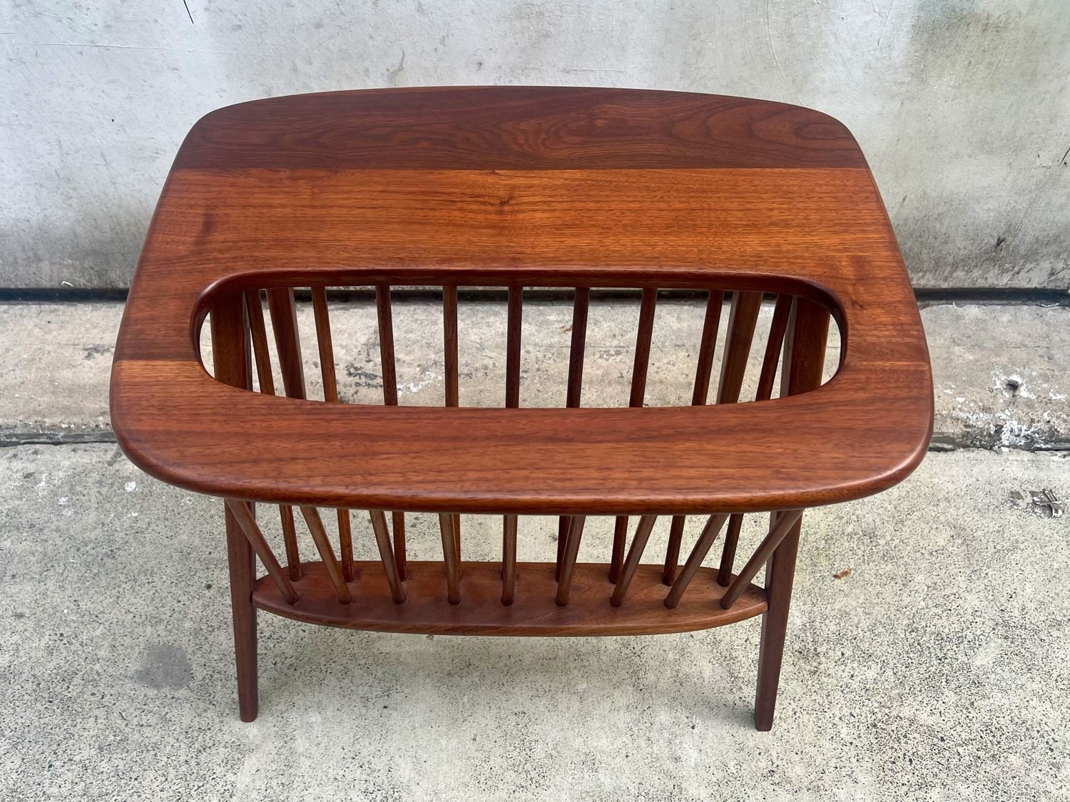 Mid-Century Modern Arthur Umanoff Spindle Side Table w/ Magazine Shelf
