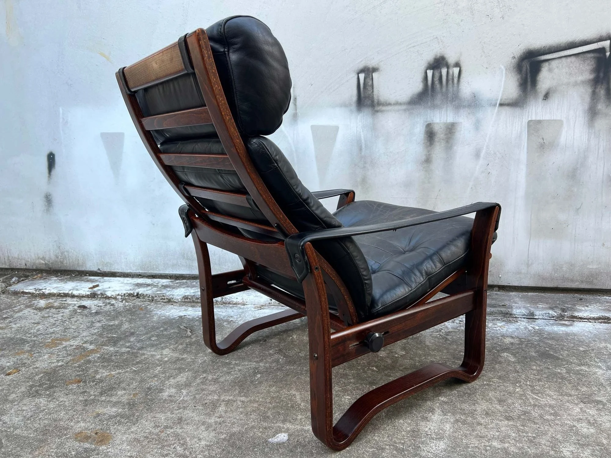vintage-danish-leather-and-bentwood-reclining-armchair-6.jpg
