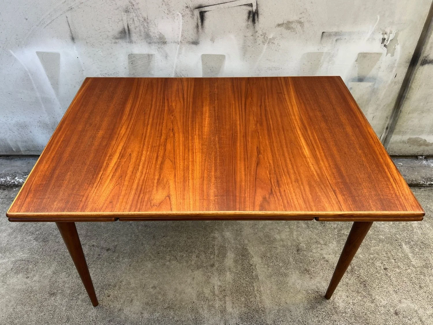 Mid-Century Modern Extendable Parker Dining Table