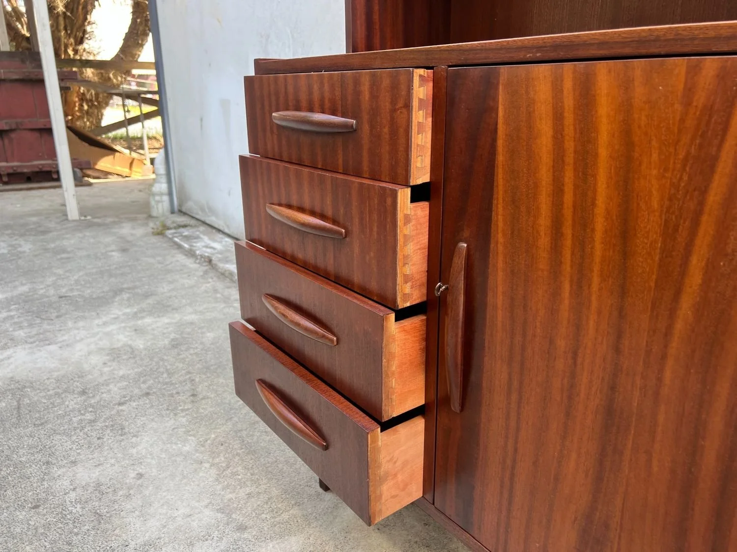 Original Mid-Century Display Hutch