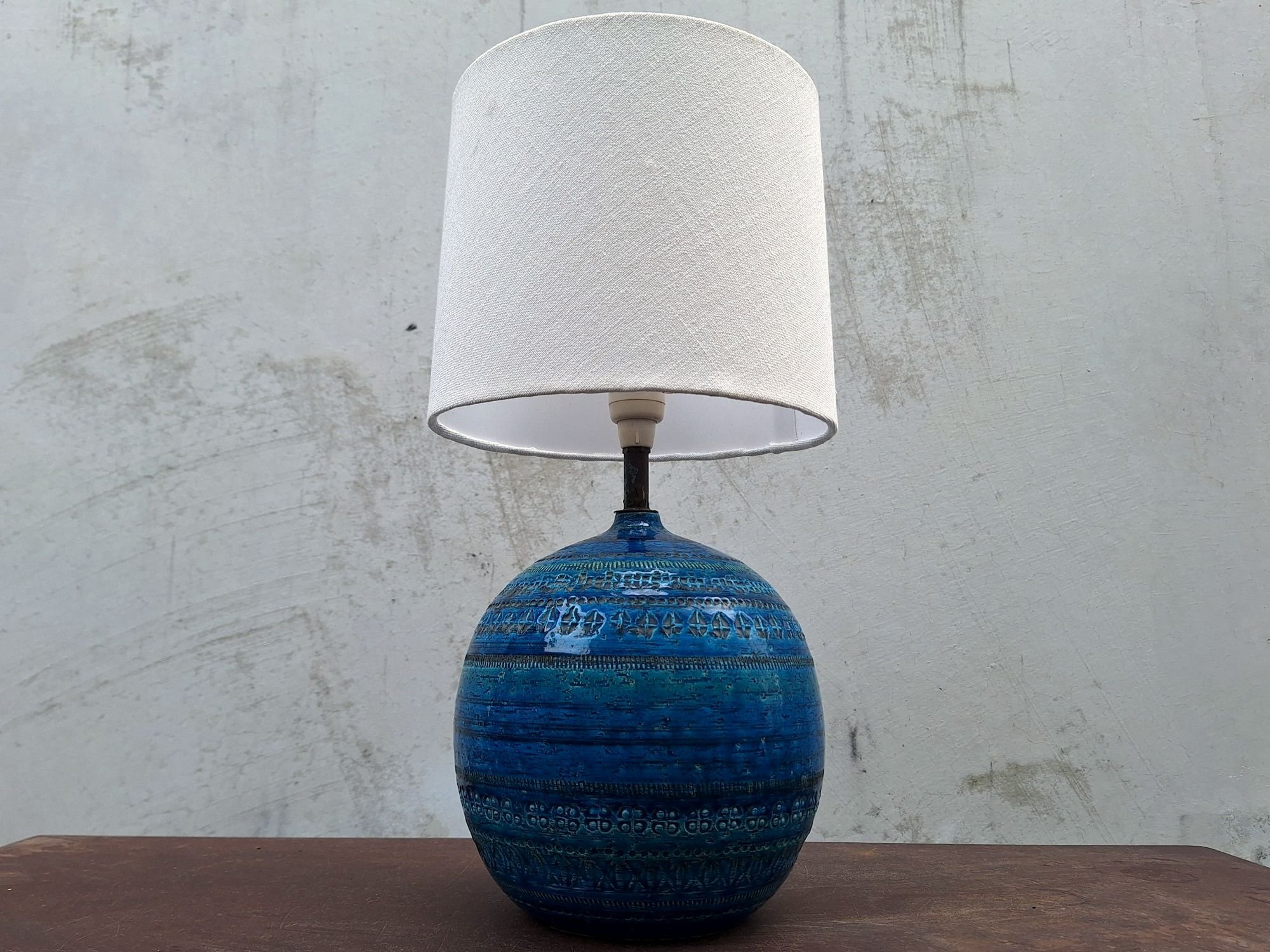 bitossi ceramic lamp round low angle