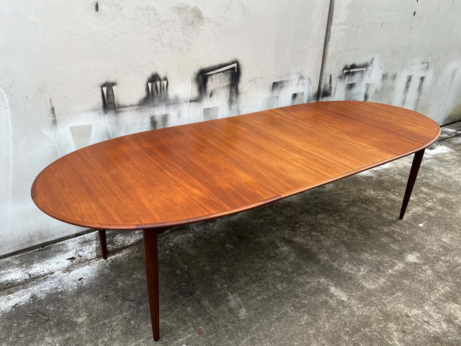 restored-parker-nordic-oval-extension-dining-table-seats-10-to-12-9.jpg