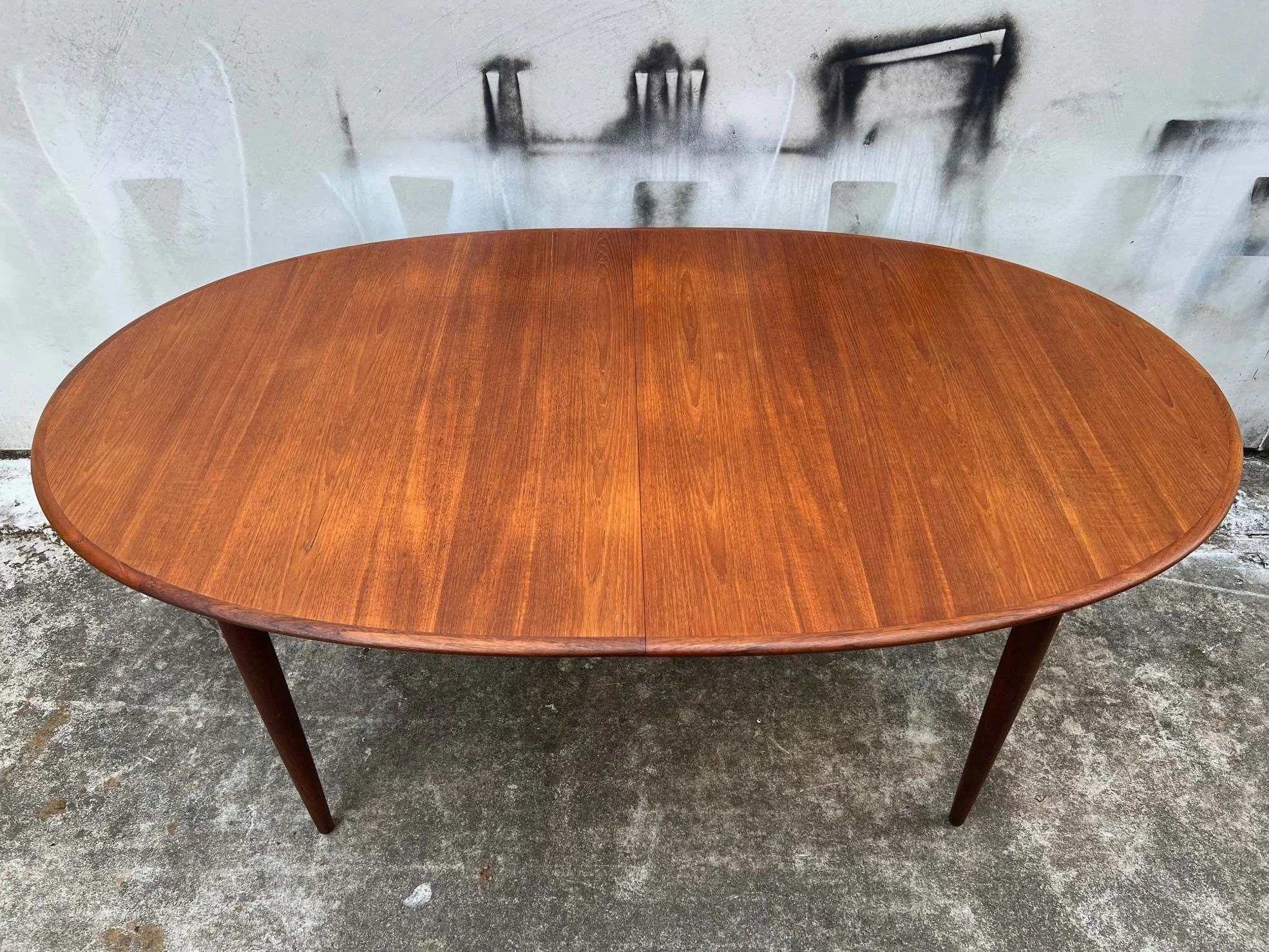 restored-parker-nordic-oval-extension-dining-table-seats-10-to-12-3.jpg