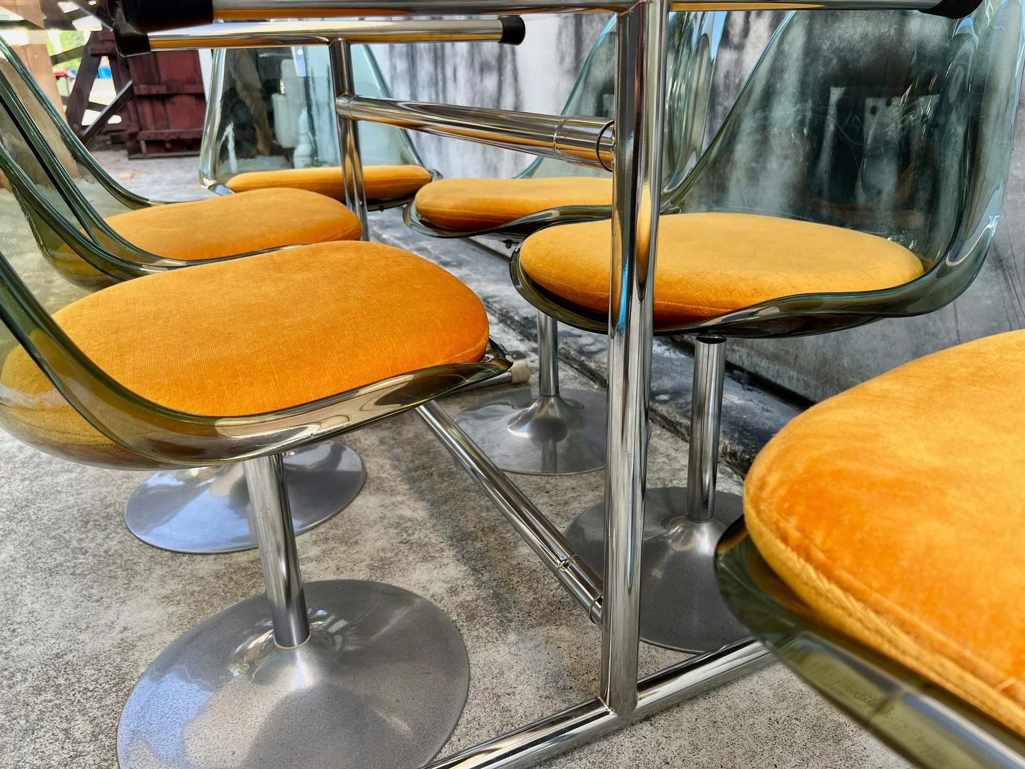 1970s-dining-set-with-six-tulip-chairs-and-smoked-glass-table-7.jpg