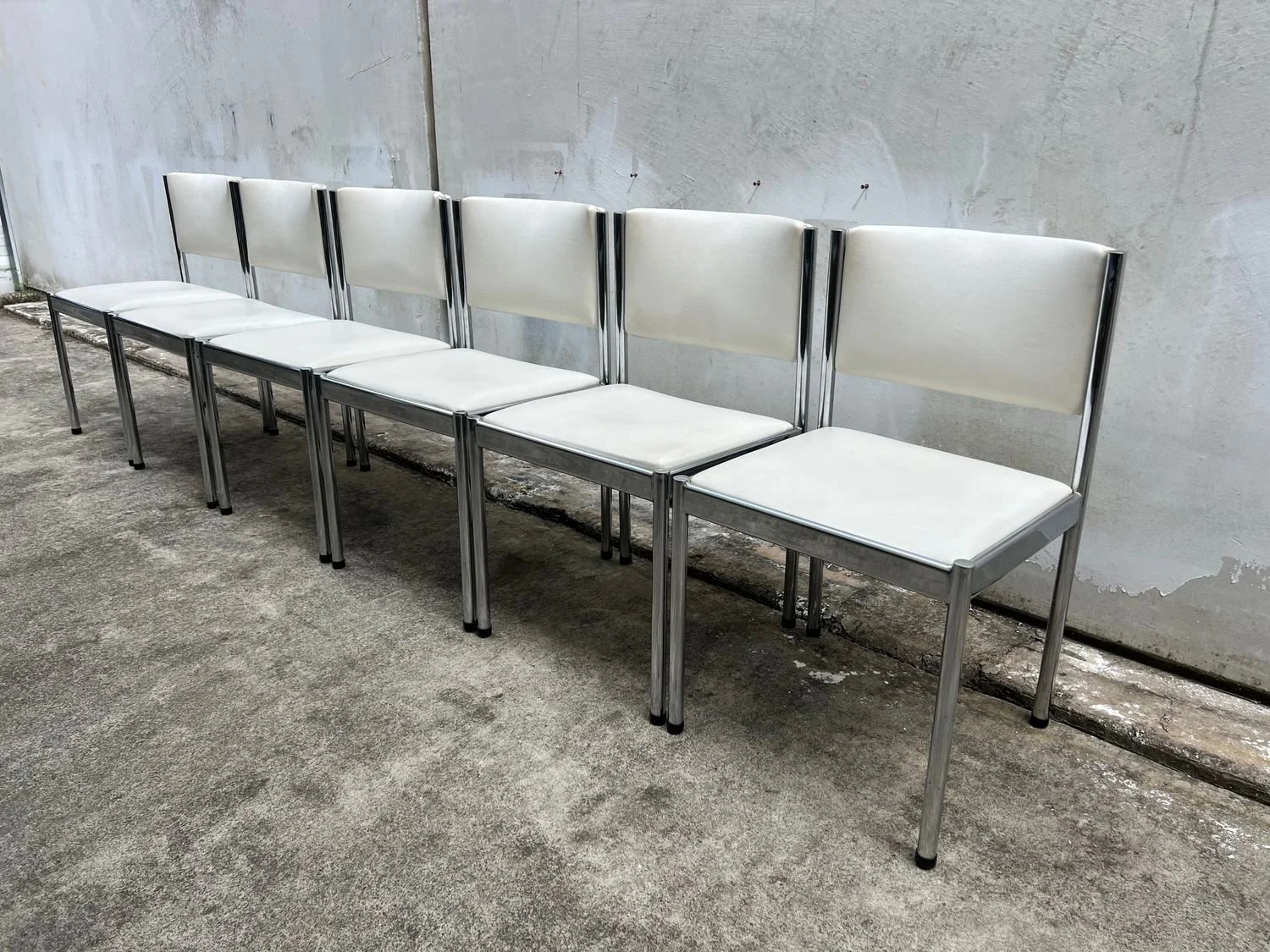 Set of six 1970s vintage dining chairs by Wallace Furniture