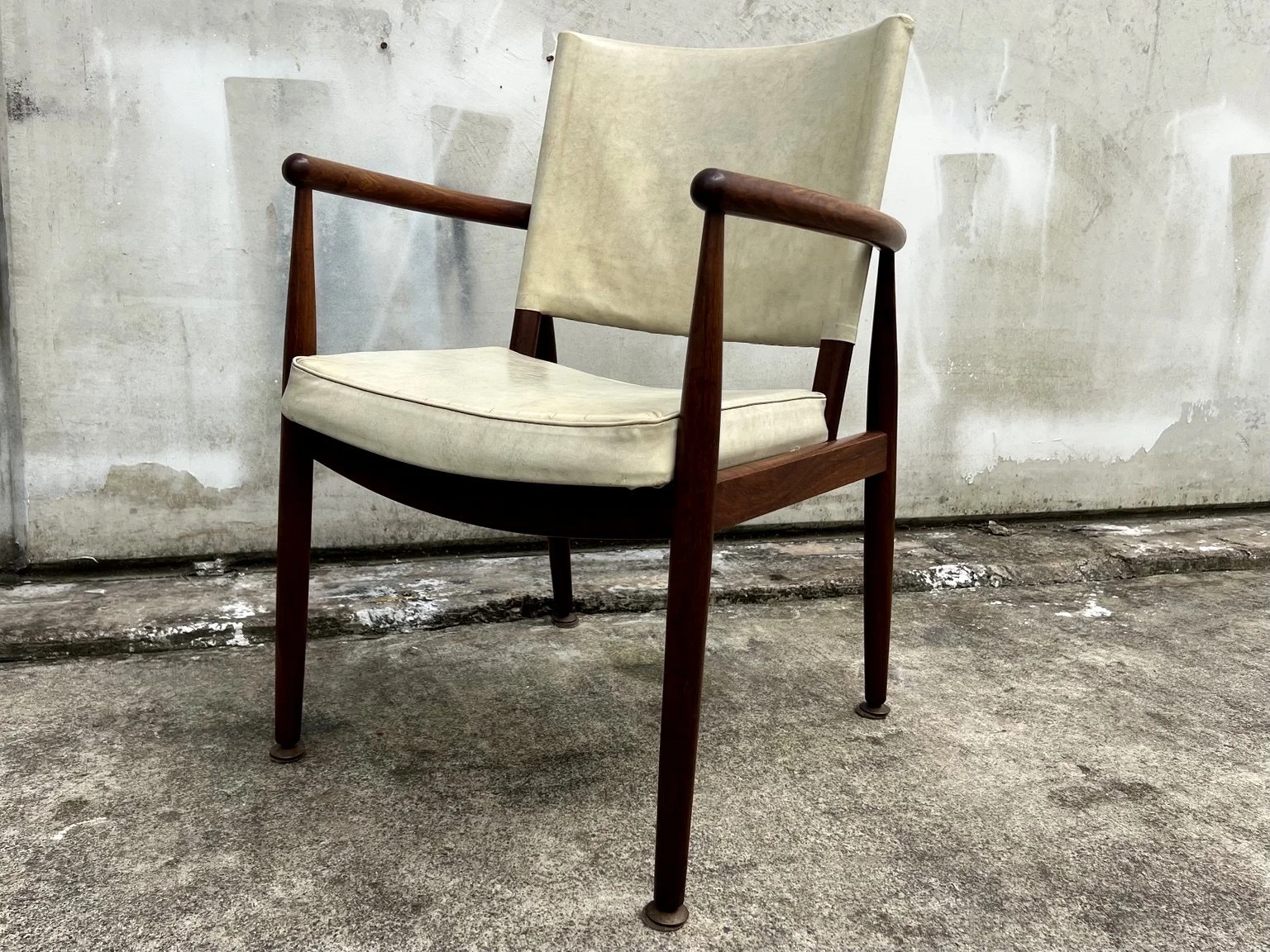 kush interiors danish quality furniture armchair set 04