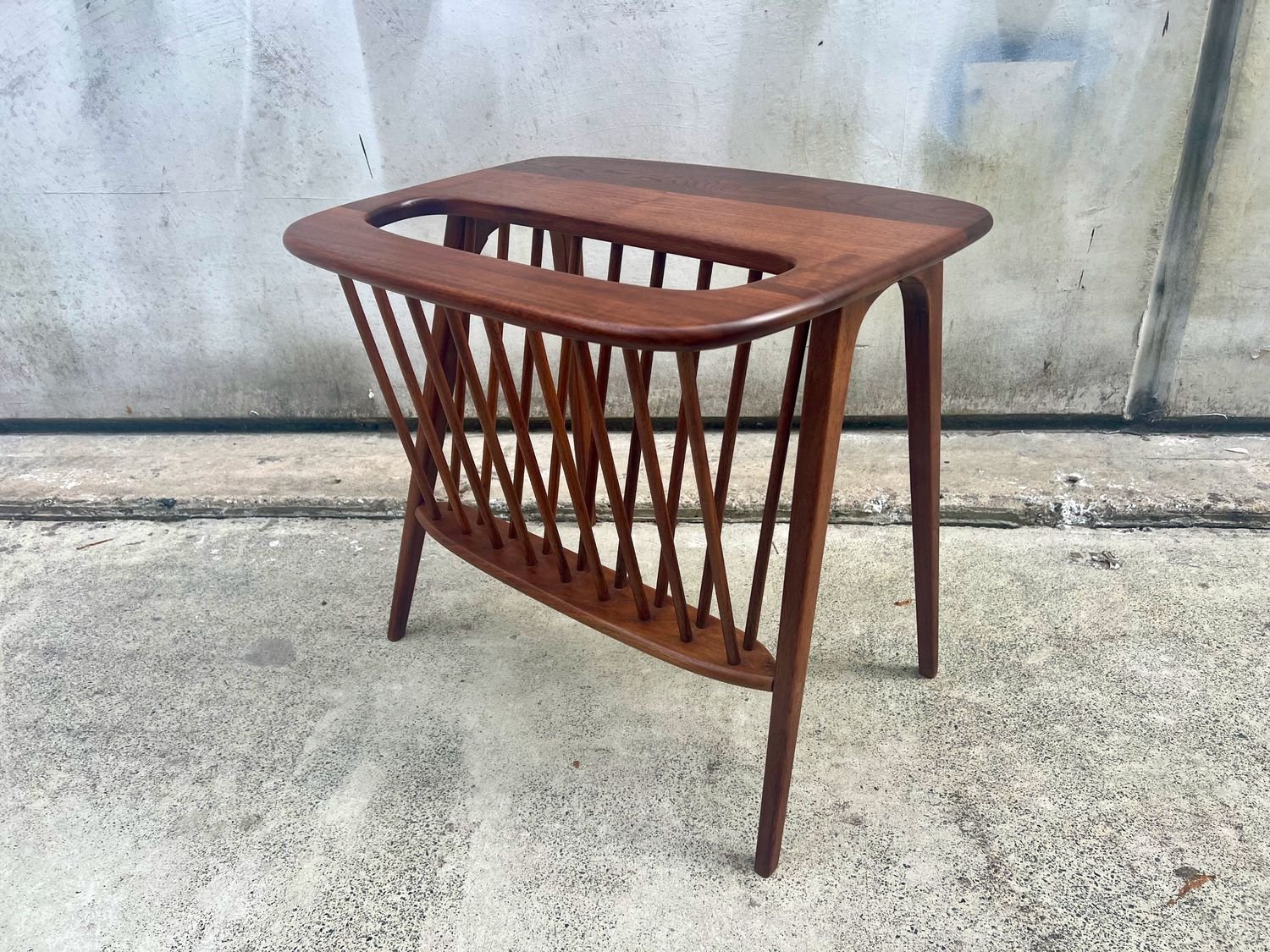 Mid-Century Modern Arthur Umanoff Spindle Side Table w/ Magazine Shelf