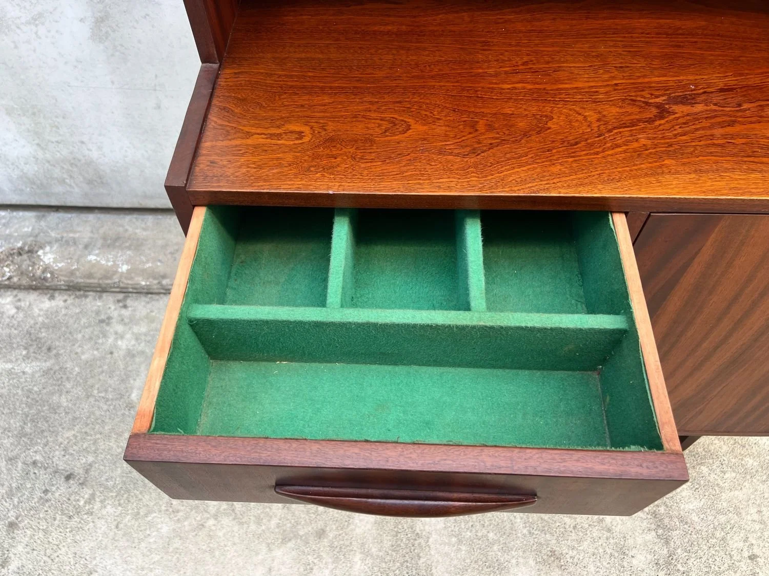 Original Mid-Century Display Hutch