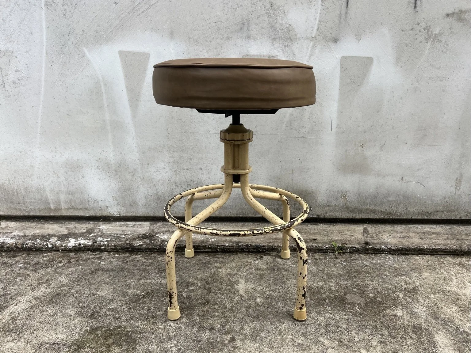 vintage industrial adjustable stool 3