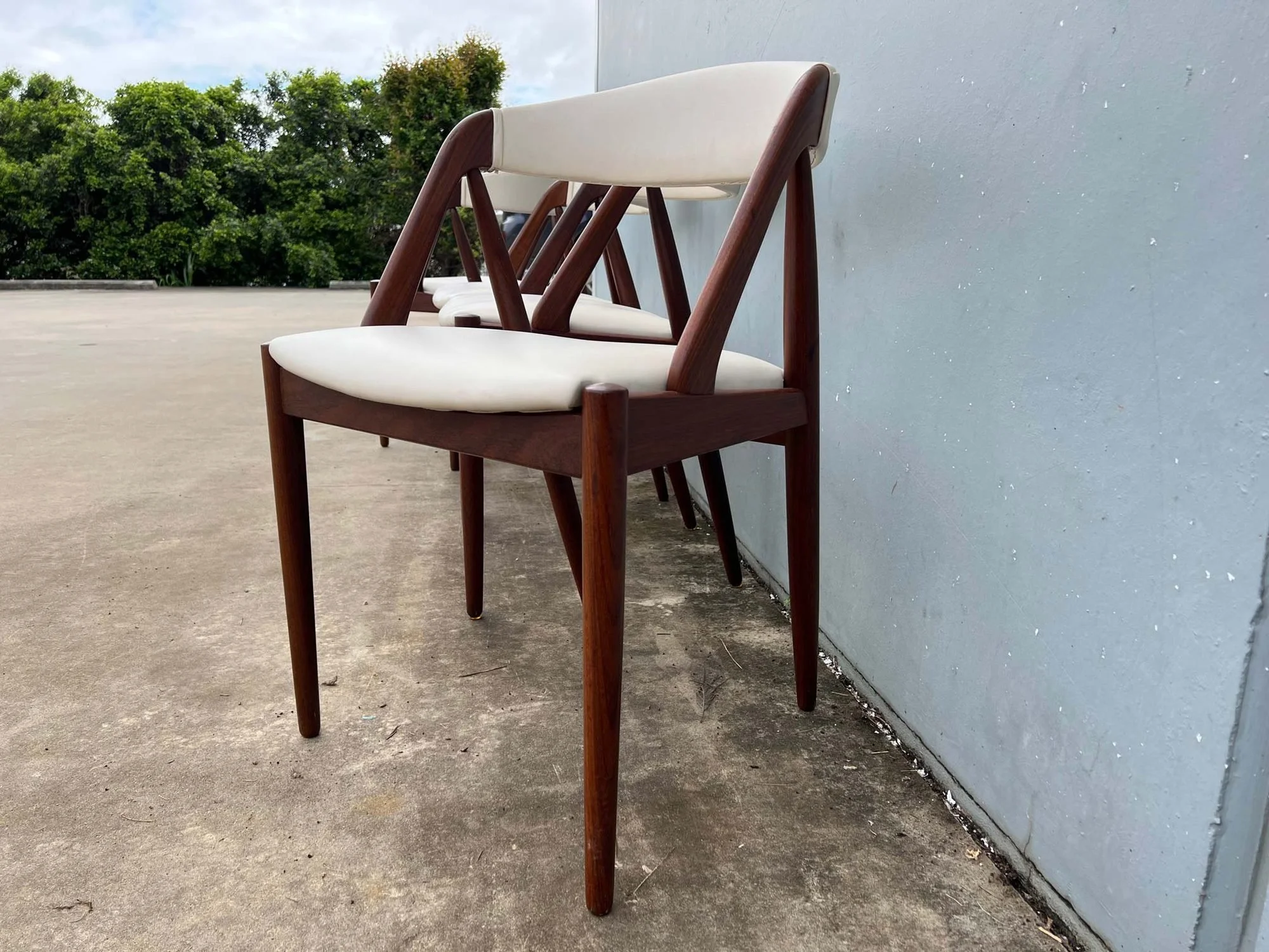 1960s-kai-kristiansen-model-31-rosewood-dining-chairs-3.jpg