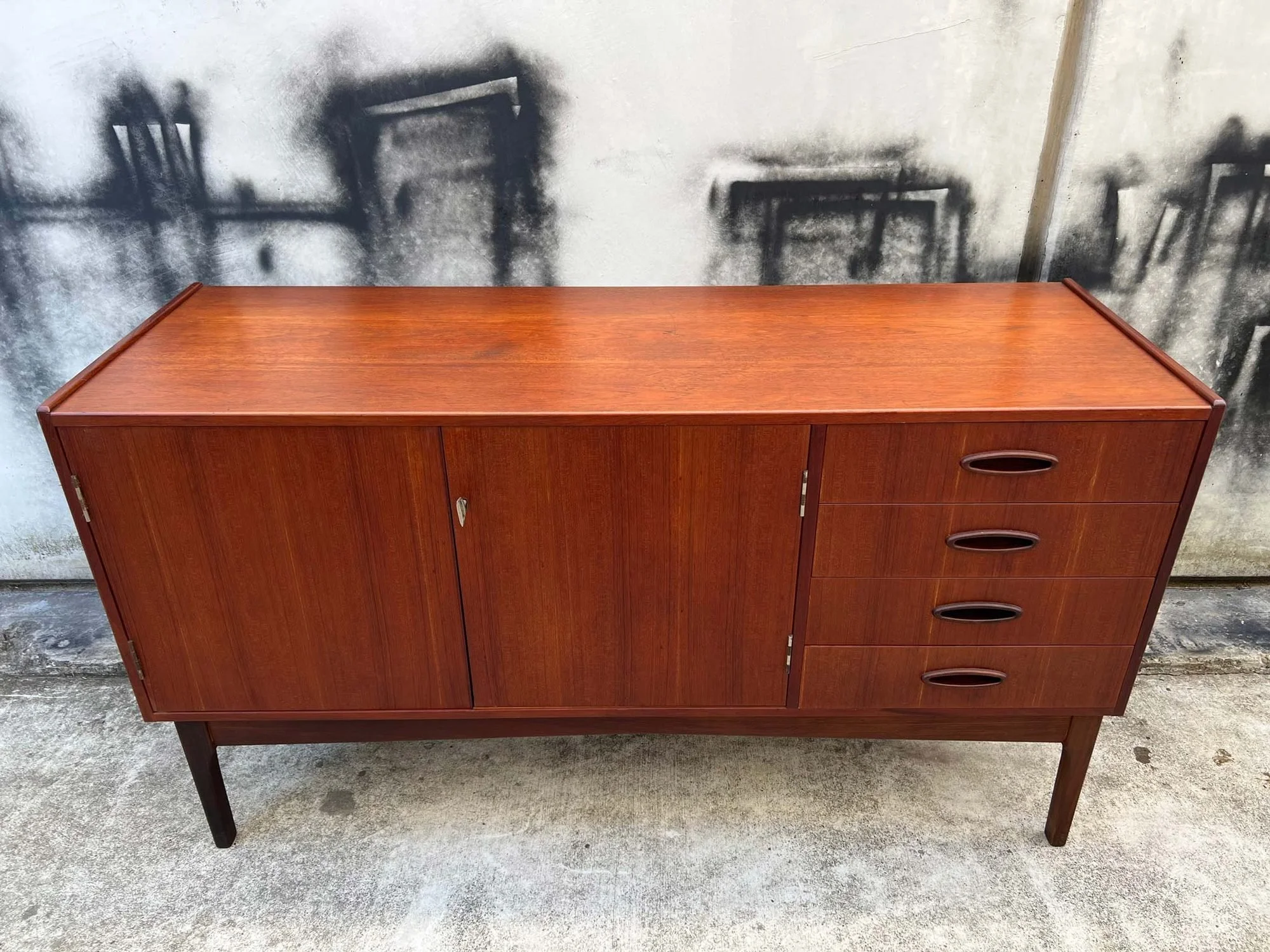 mid-century-fler-64-teak-sideboard-4.jpg