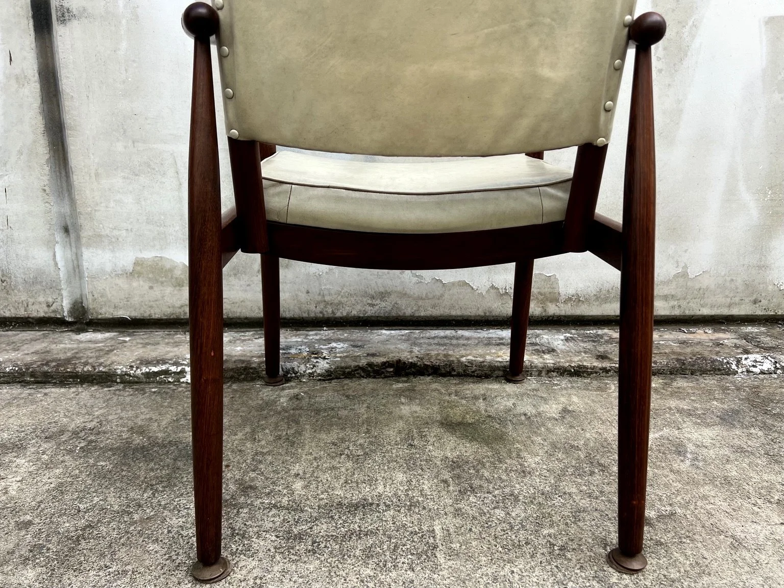 kush interiors danish quality furniture armchair set 06