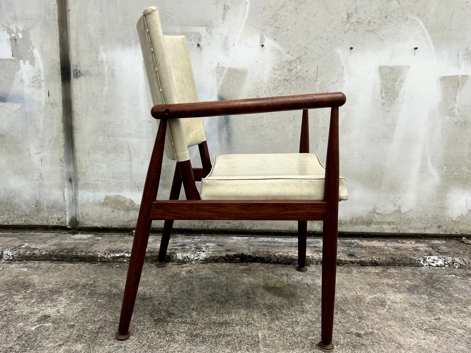 kush interiors danish quality furniture armchair set 07