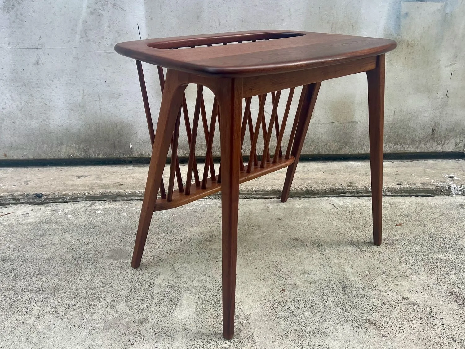 arthur-umanoff-walnut-spindle-side-table-with-magazine-rack-10.jpg
