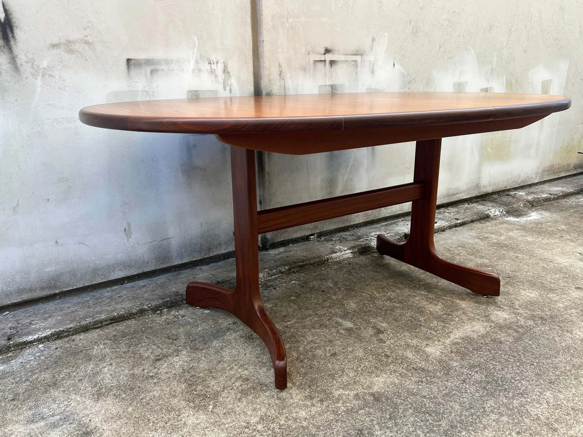 restored-mid-century-g-plan-oval-teak-extension-dining-table-4.jpg