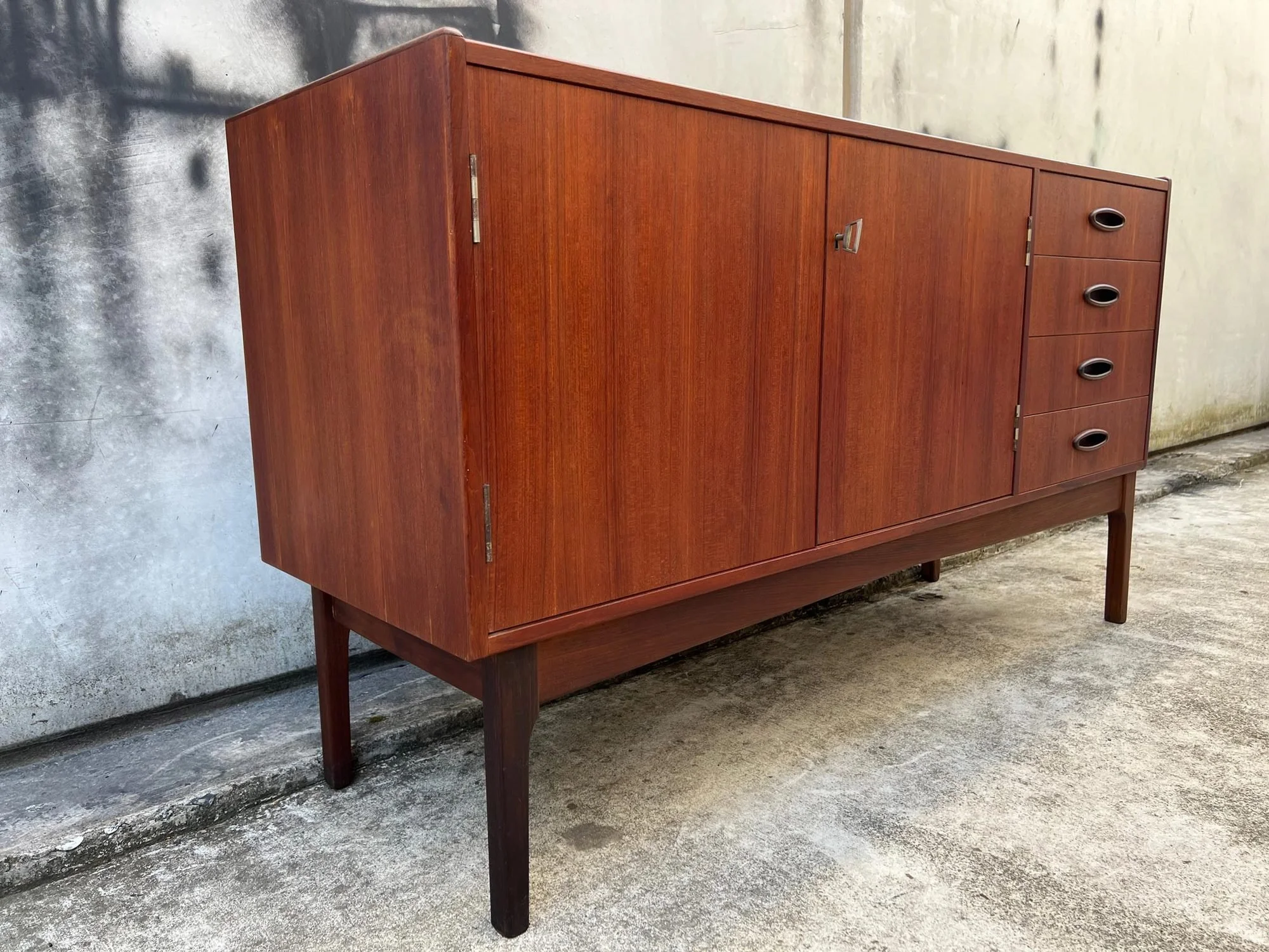 mid-century-fler-64-teak-sideboard-3.jpg