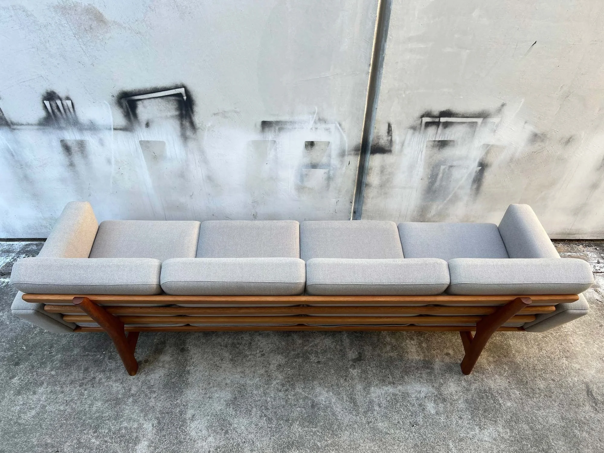restored-hans-wegner-four-seater-sofa-for-getama-4.jpg