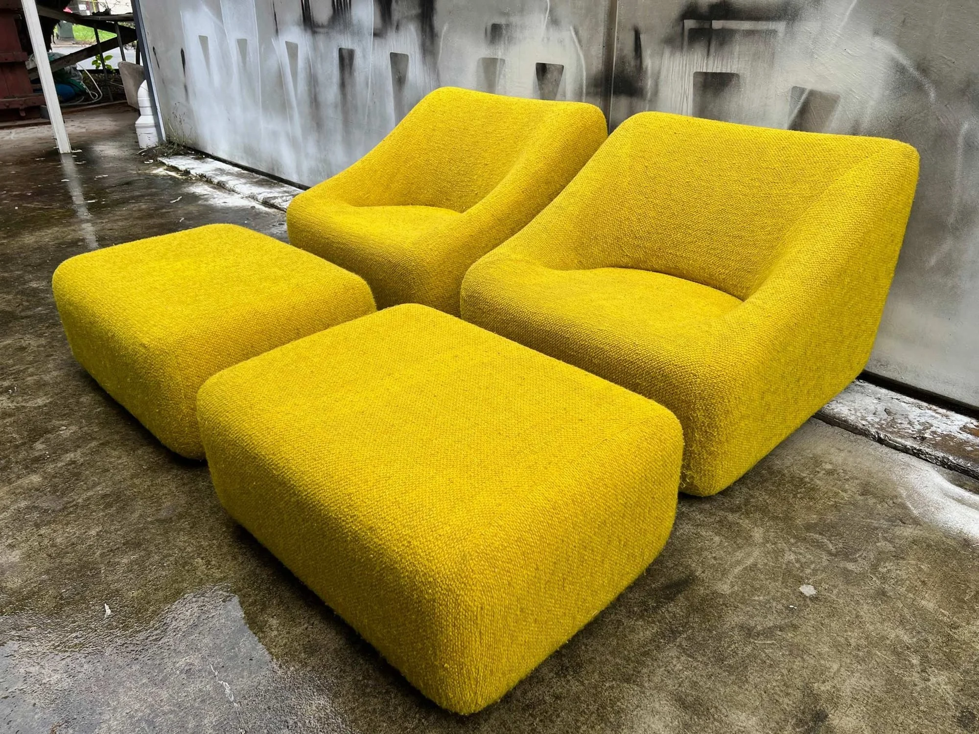 pair-of-1970s-featherston-numero-vii-chairs-with-ottomans-3.jpg
