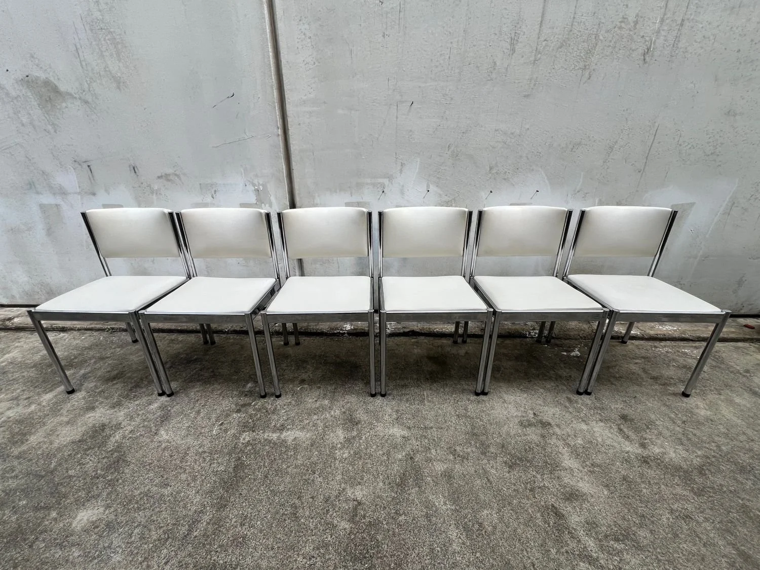 Set of six 1970s vintage dining chairs by Wallace Furniture