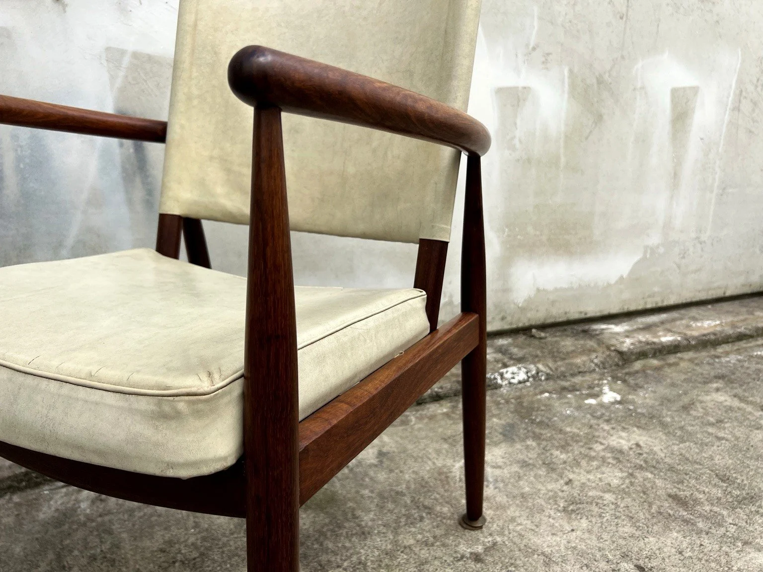 kush interiors danish quality furniture armchair set 03