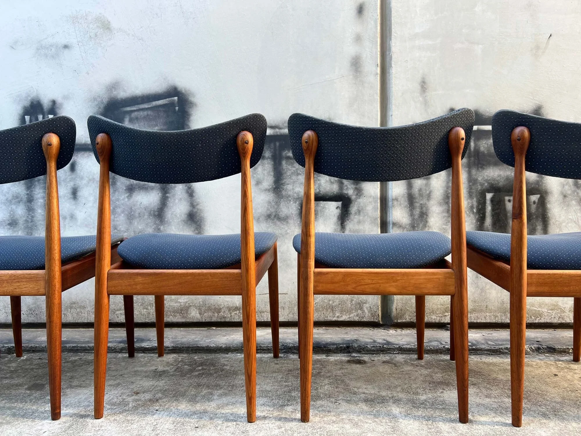 set-of-six-1960s-parker-matchstick-107-dining-chairs-7.jpg