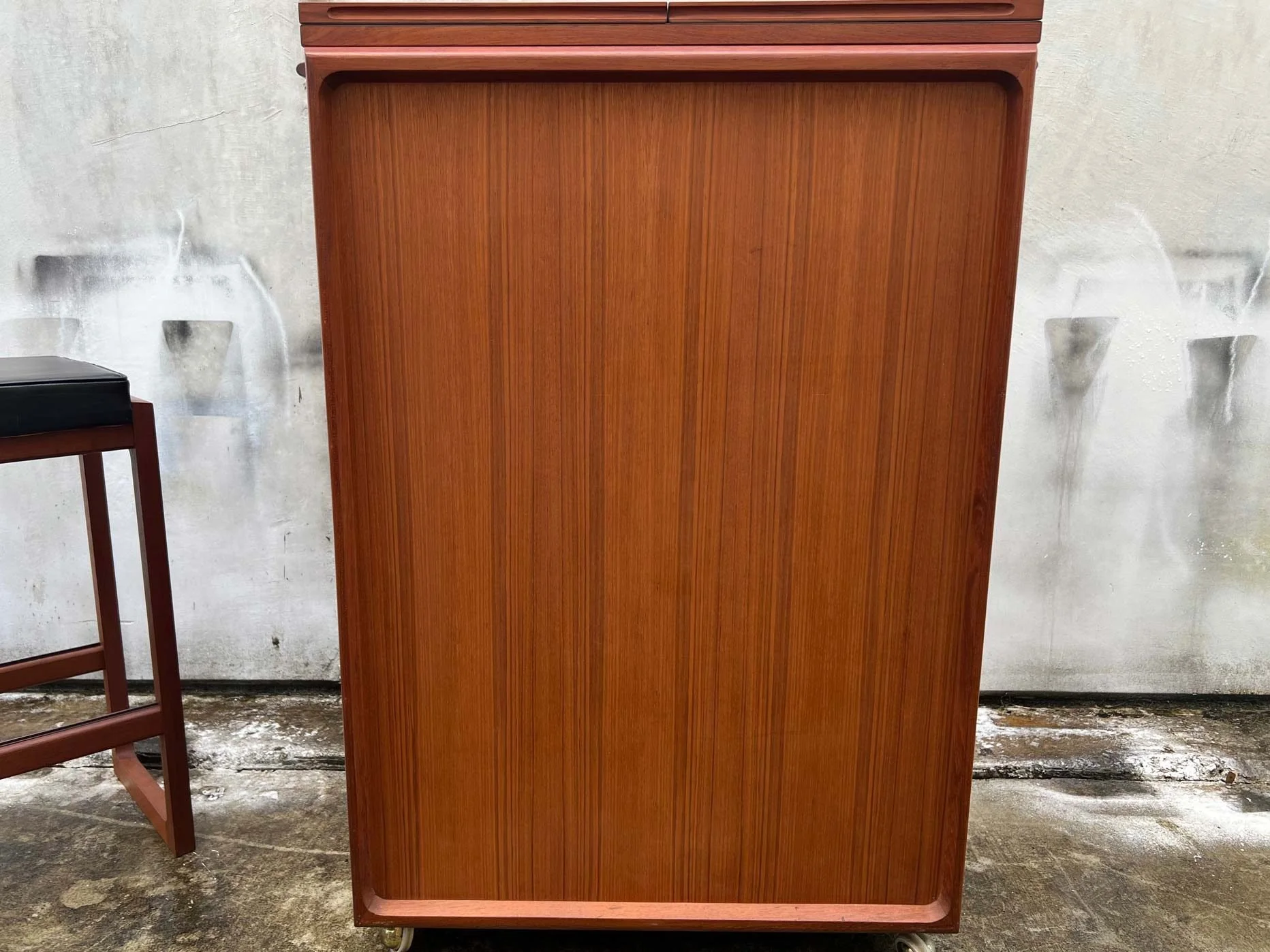 restored-chiswell-folding-teak-bar-with-bar-stools-9.jpg