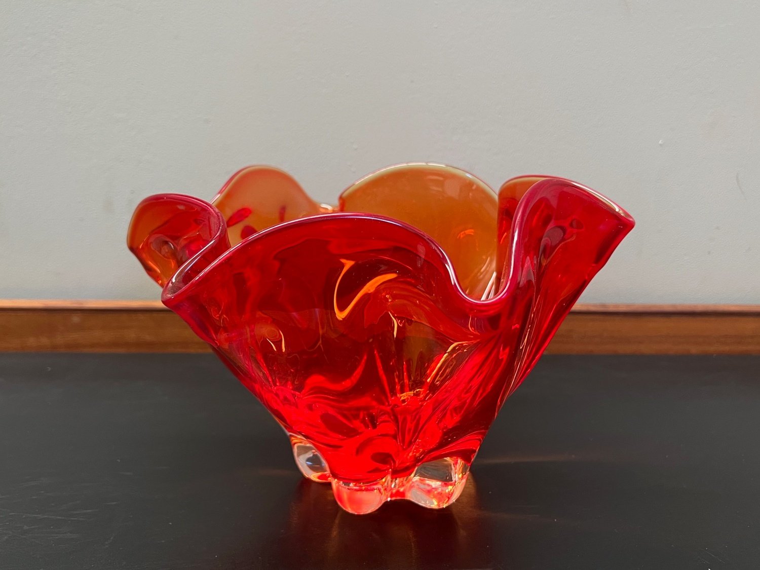 Large 6-Petal Stretch Glass Bowl