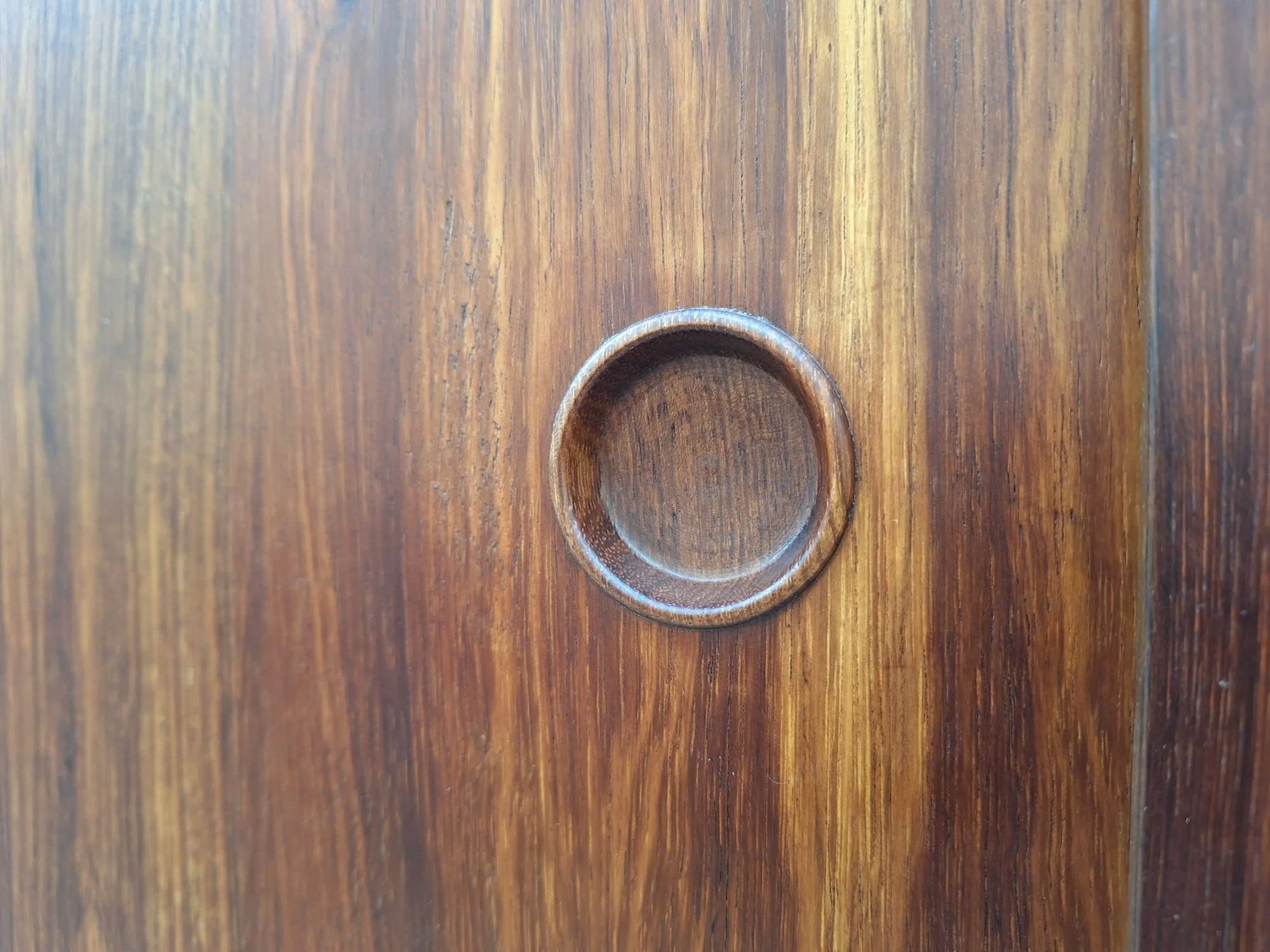 mid century wardrobe handle detail