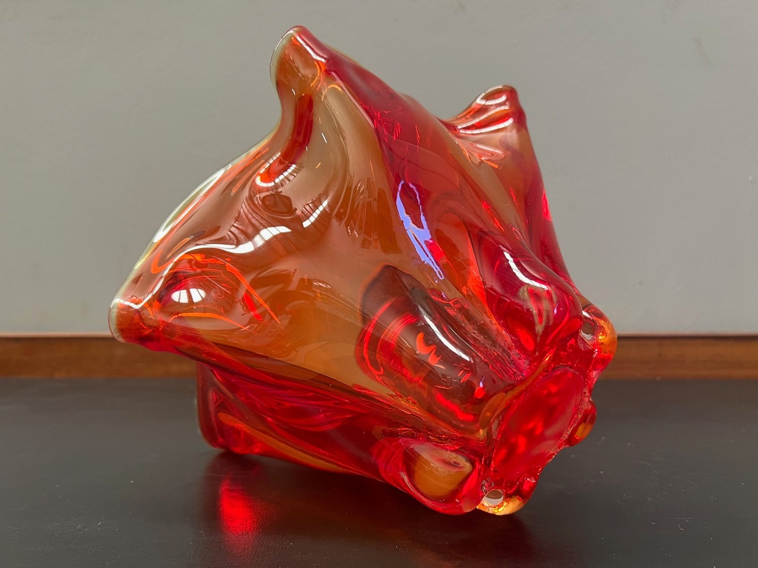 Large Vintage 6-Petal Stretch Glass Bowl
