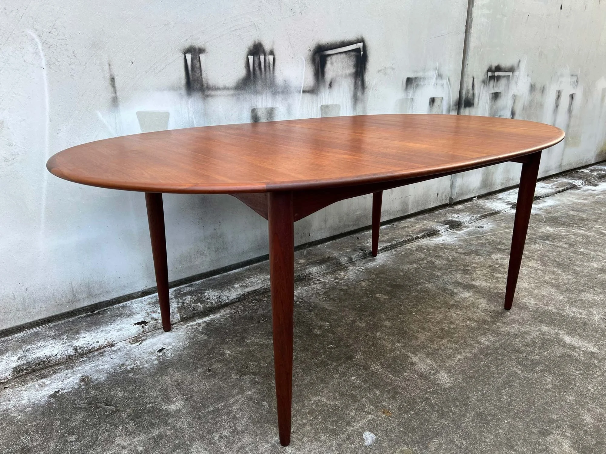 restored-parker-nordic-oval-extension-dining-table-seats-10-to-12-4.jpg