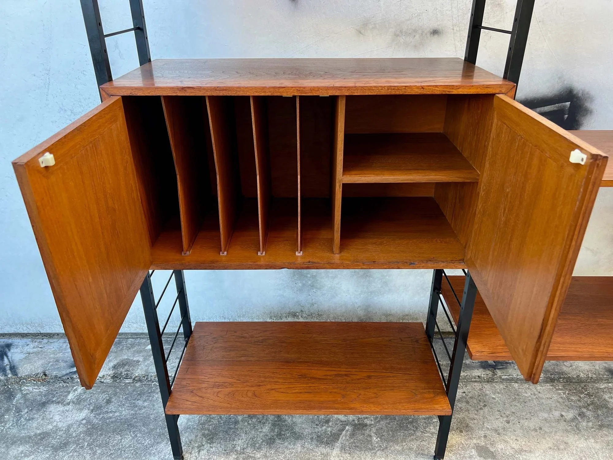 restored-mid-century-teak-triple-bay-shelving-unit-10.jpg