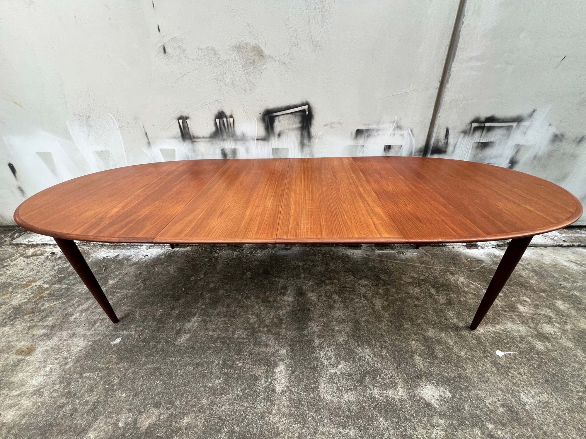 restored-parker-nordic-oval-extension-dining-table-seats-10-to-12-7.jpg