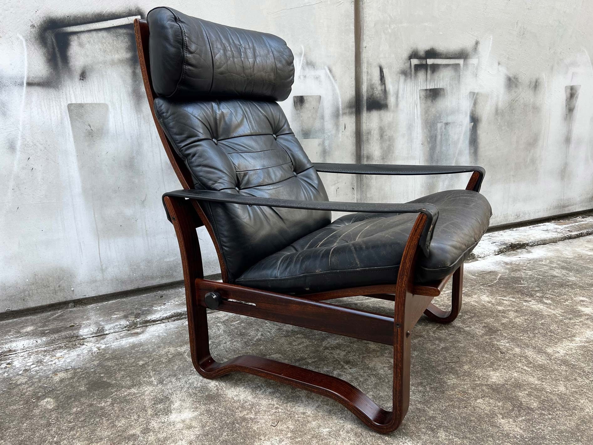 vintage-danish-leather-and-bentwood-reclining-armchair-1.jpg