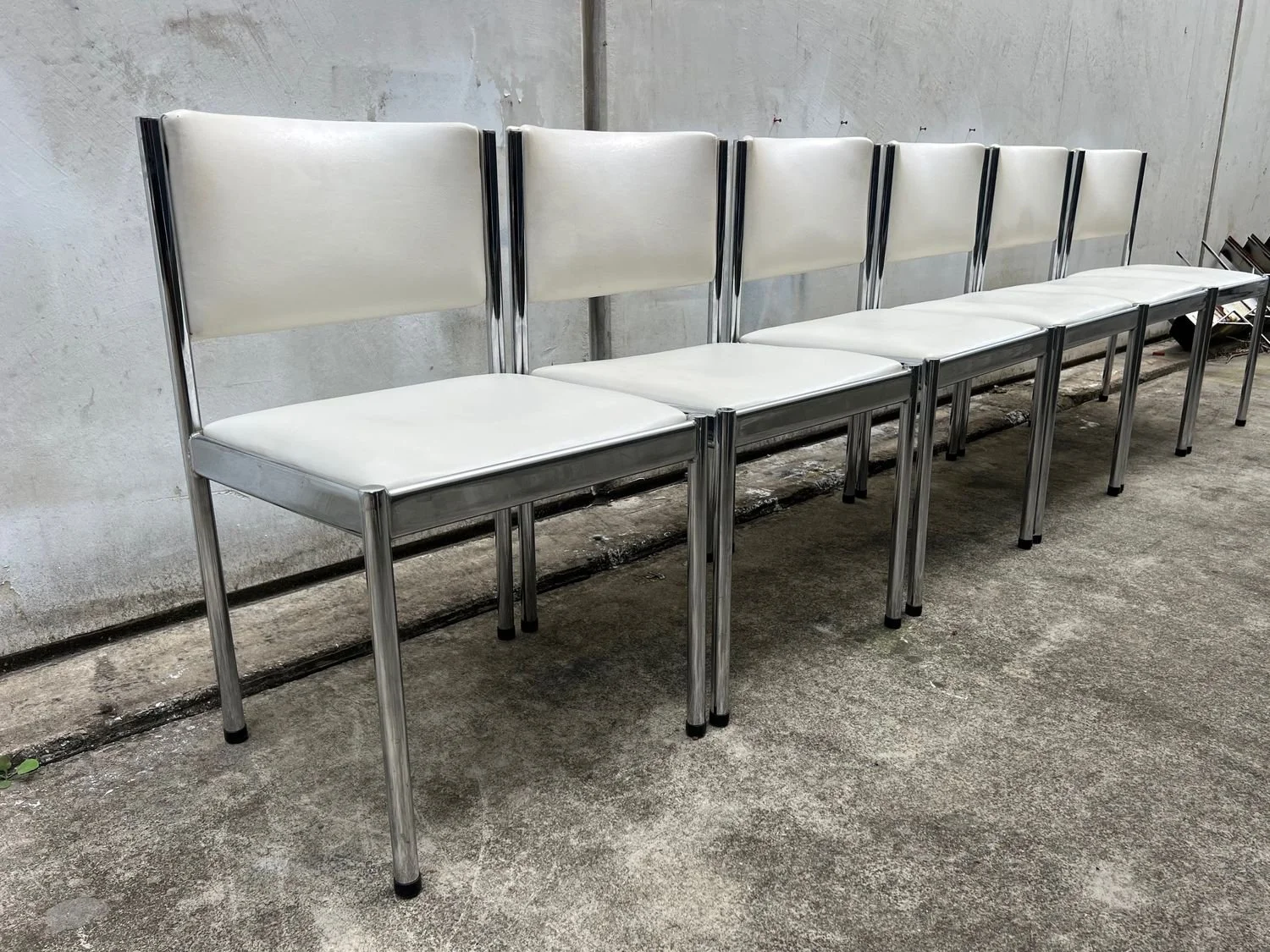 Set of six 1970s vintage dining chairs by Wallace Furniture