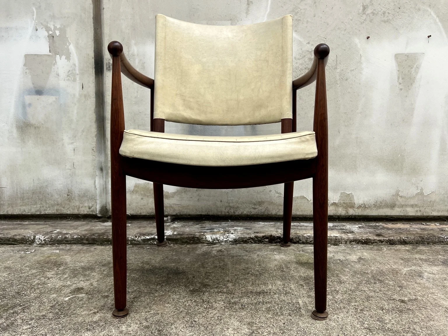 kush interiors danish quality furniture armchair set 02