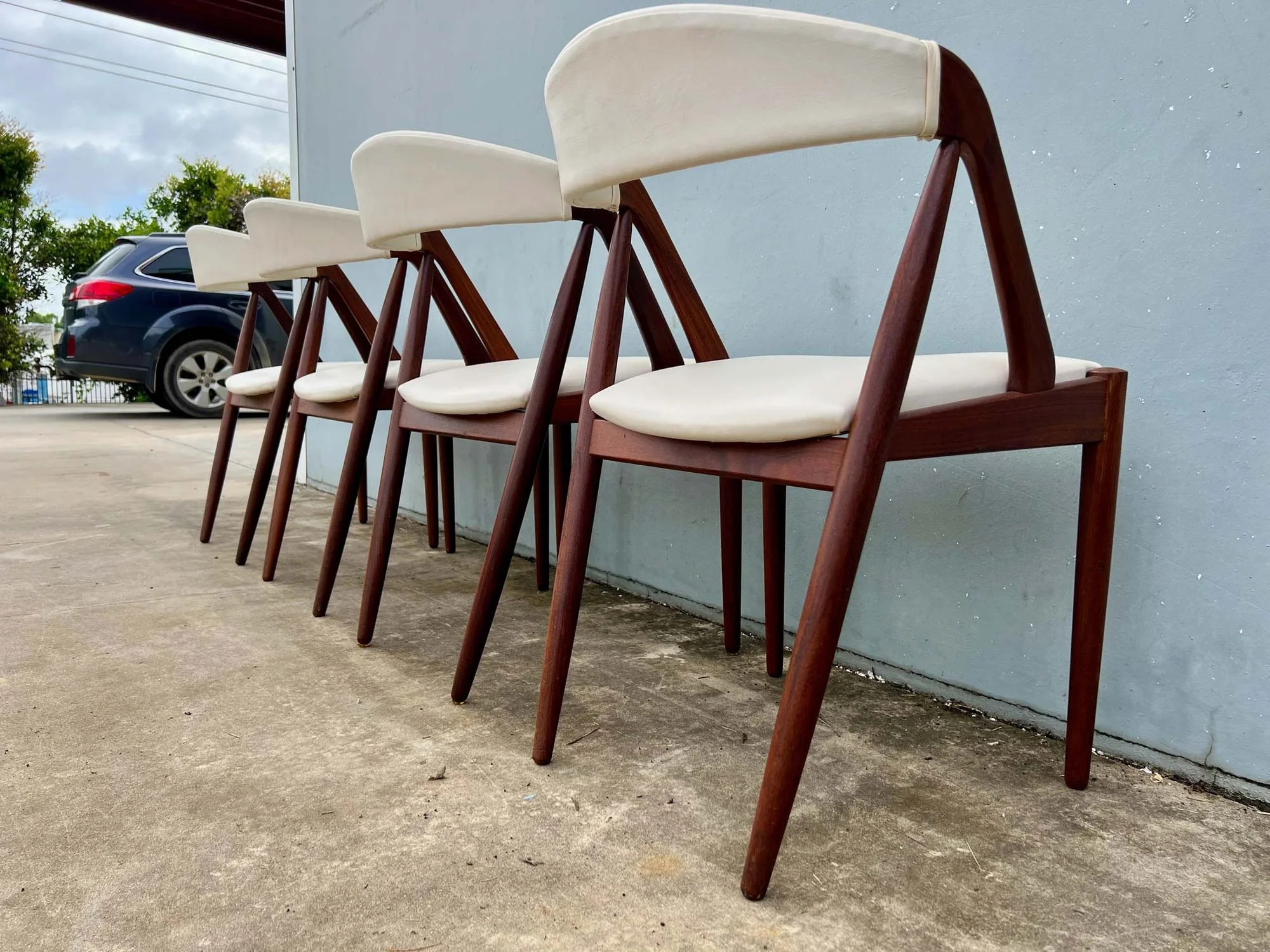 1960s-kai-kristiansen-model-31-rosewood-dining-chairs-4.jpg