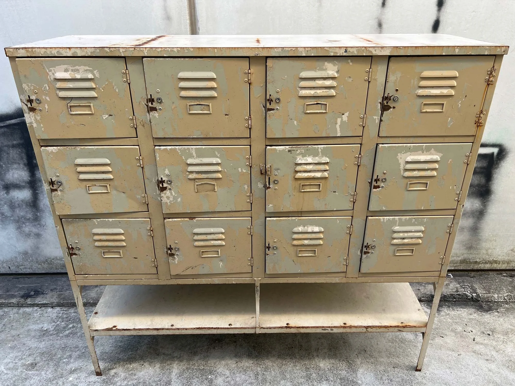 vintage-industrial-metal-school-lockers-1.jpg
